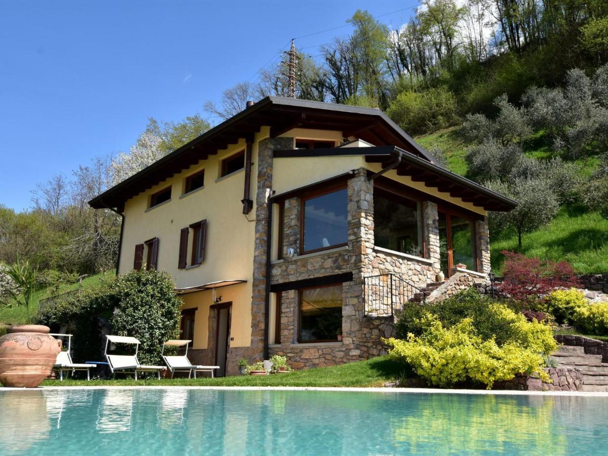 Villa In Pisogne With Pool Garden And Lake View Luaran gambar