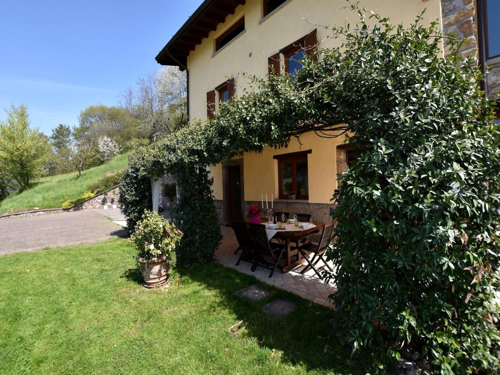Villa In Pisogne With Pool Garden And Lake View Luaran gambar