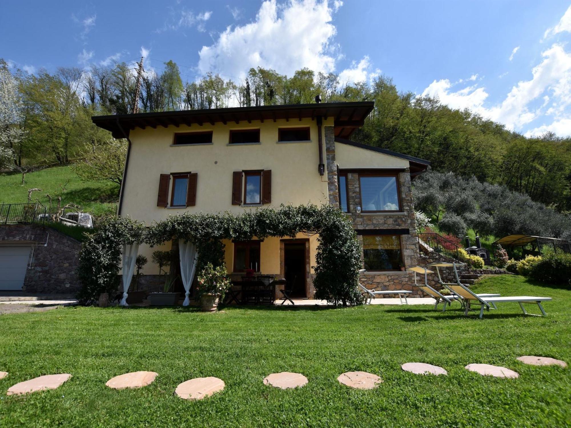 Villa In Pisogne With Pool Garden And Lake View Luaran gambar