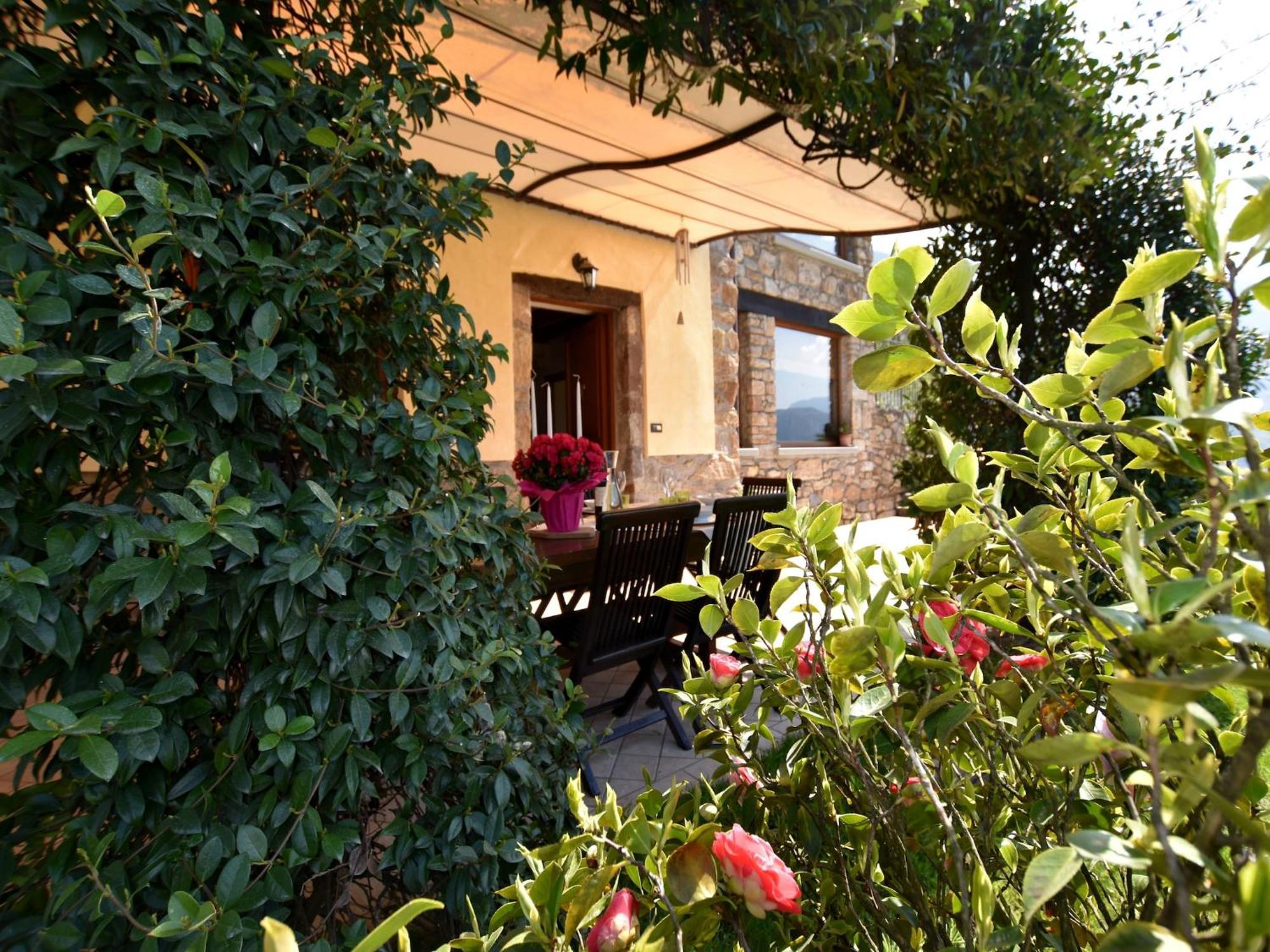 Villa In Pisogne With Pool Garden And Lake View Luaran gambar