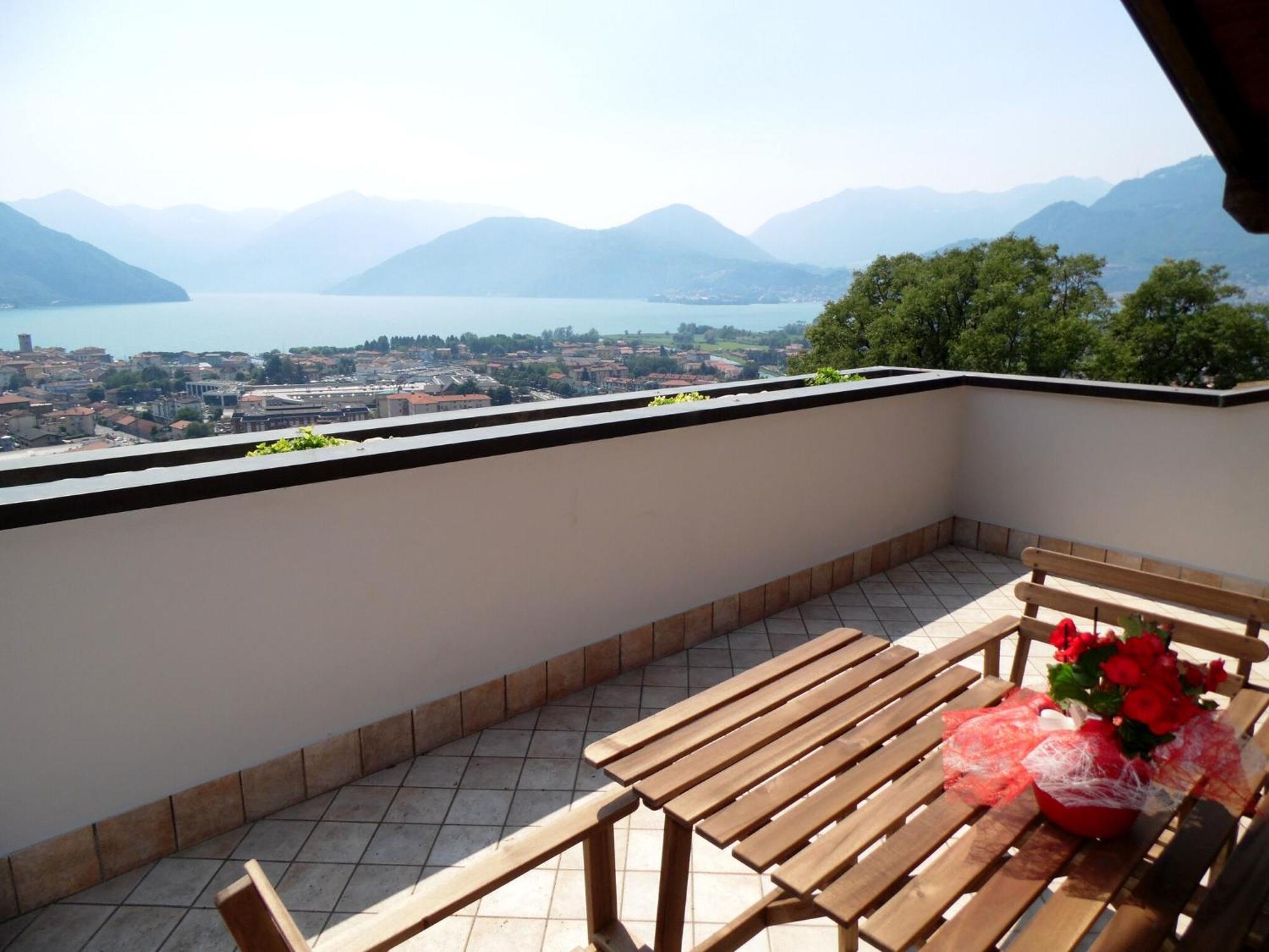 Villa In Pisogne With Pool Garden And Lake View Luaran gambar
