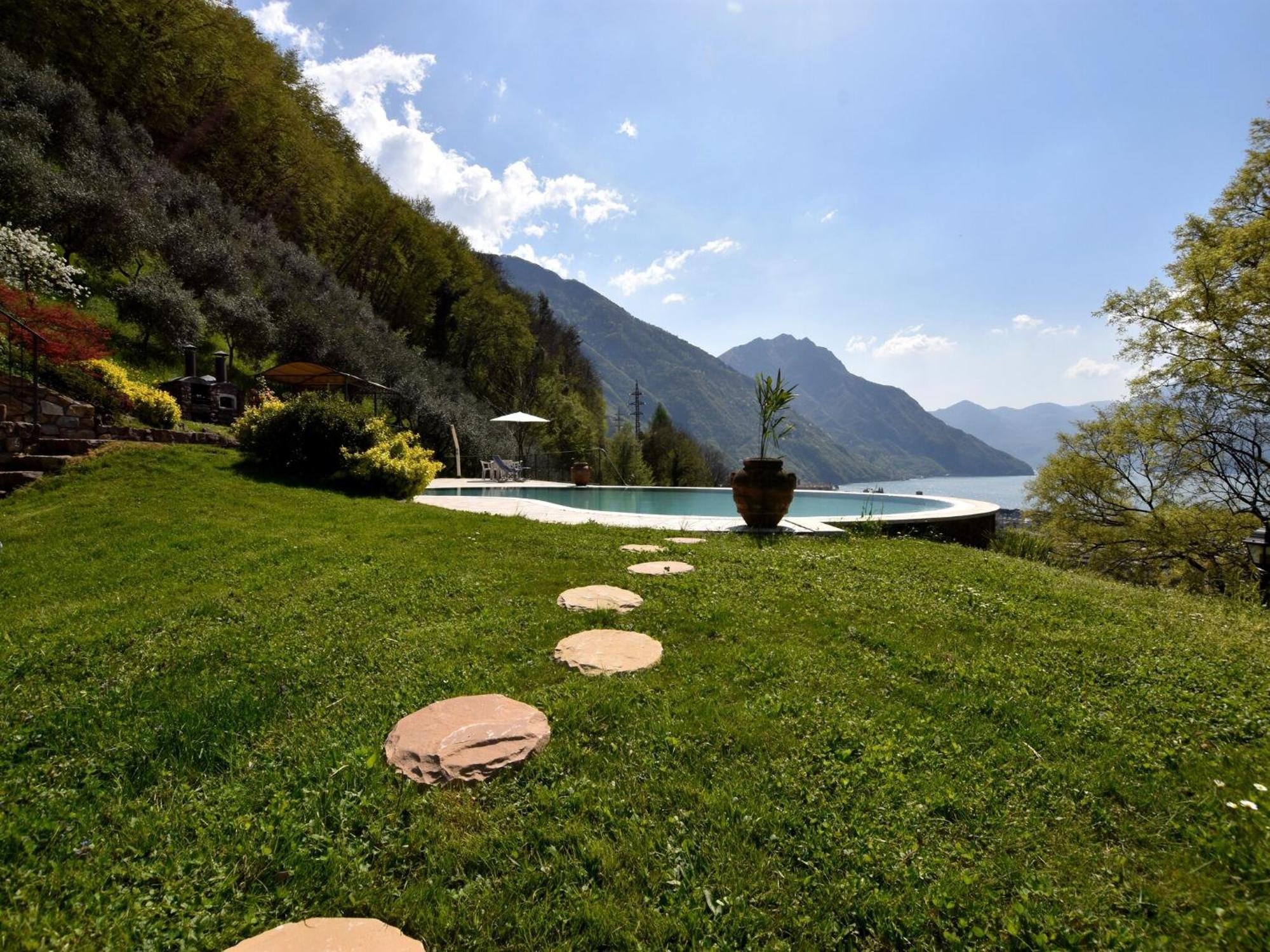 Villa In Pisogne With Pool Garden And Lake View Luaran gambar