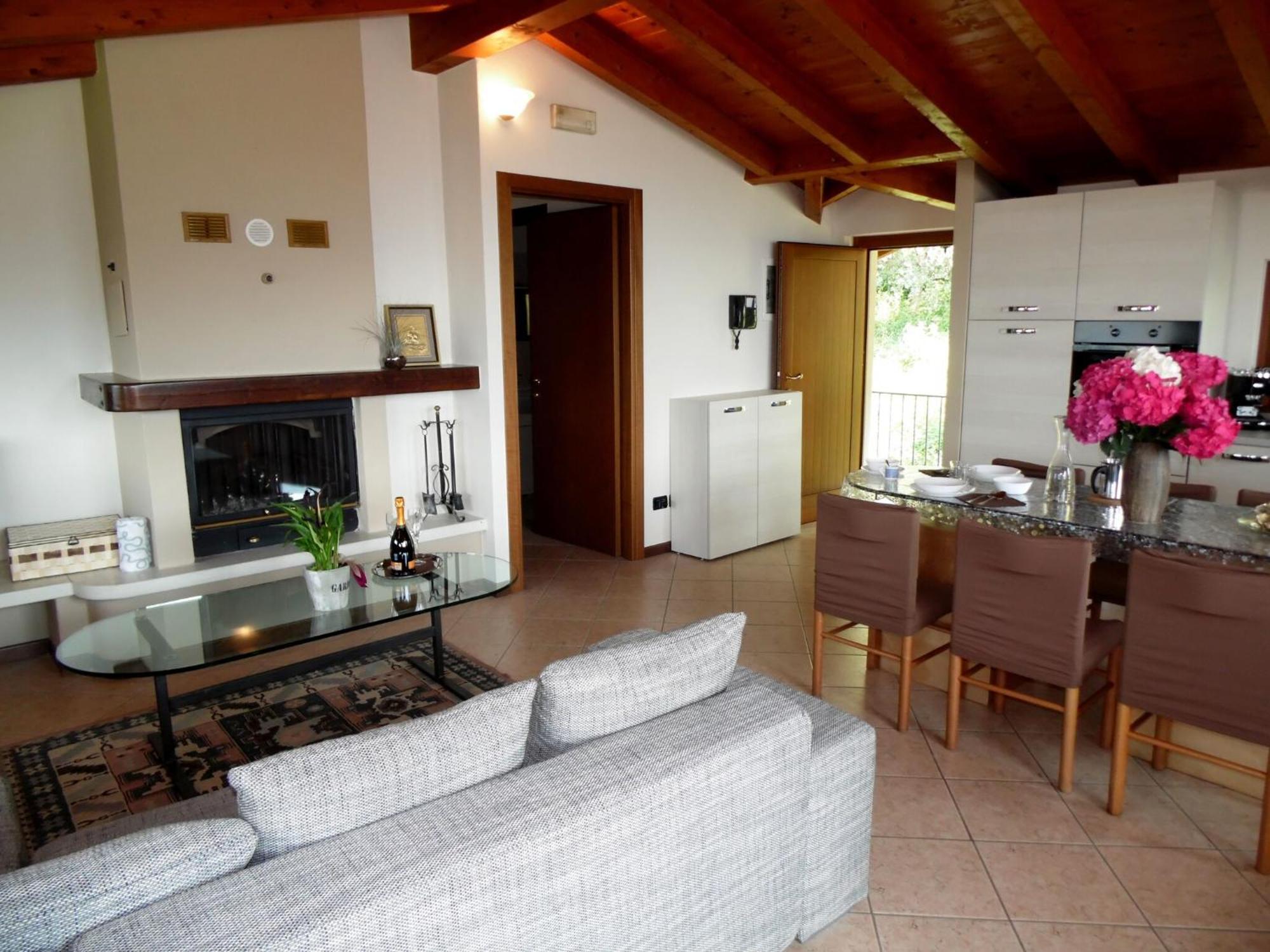 Villa In Pisogne With Pool Garden And Lake View Luaran gambar