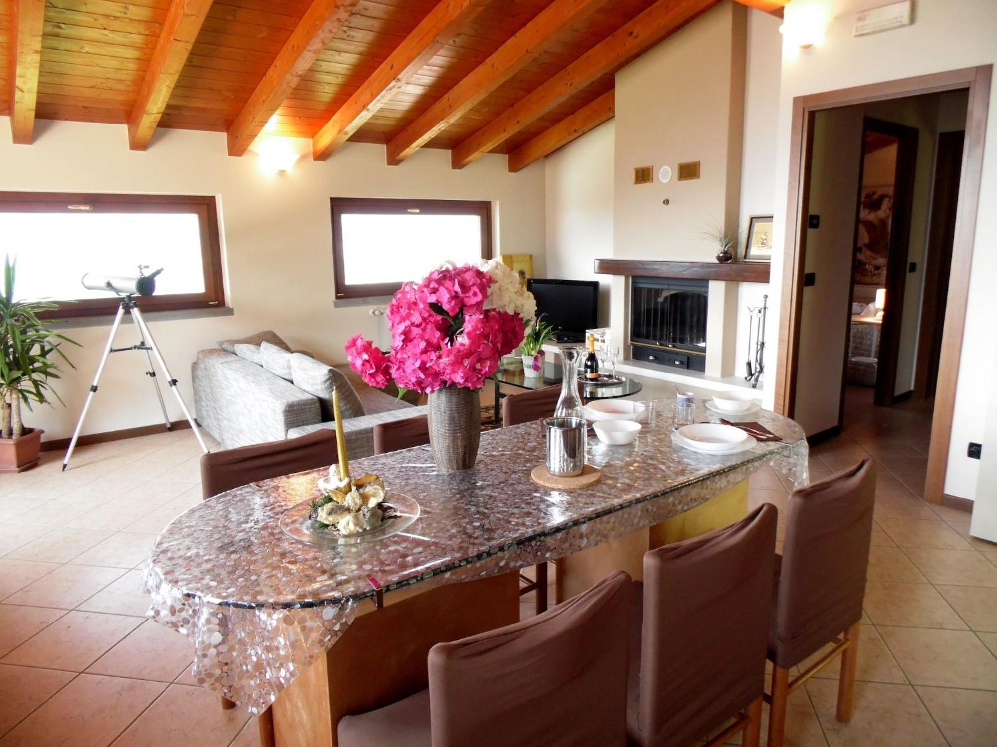 Villa In Pisogne With Pool Garden And Lake View Luaran gambar