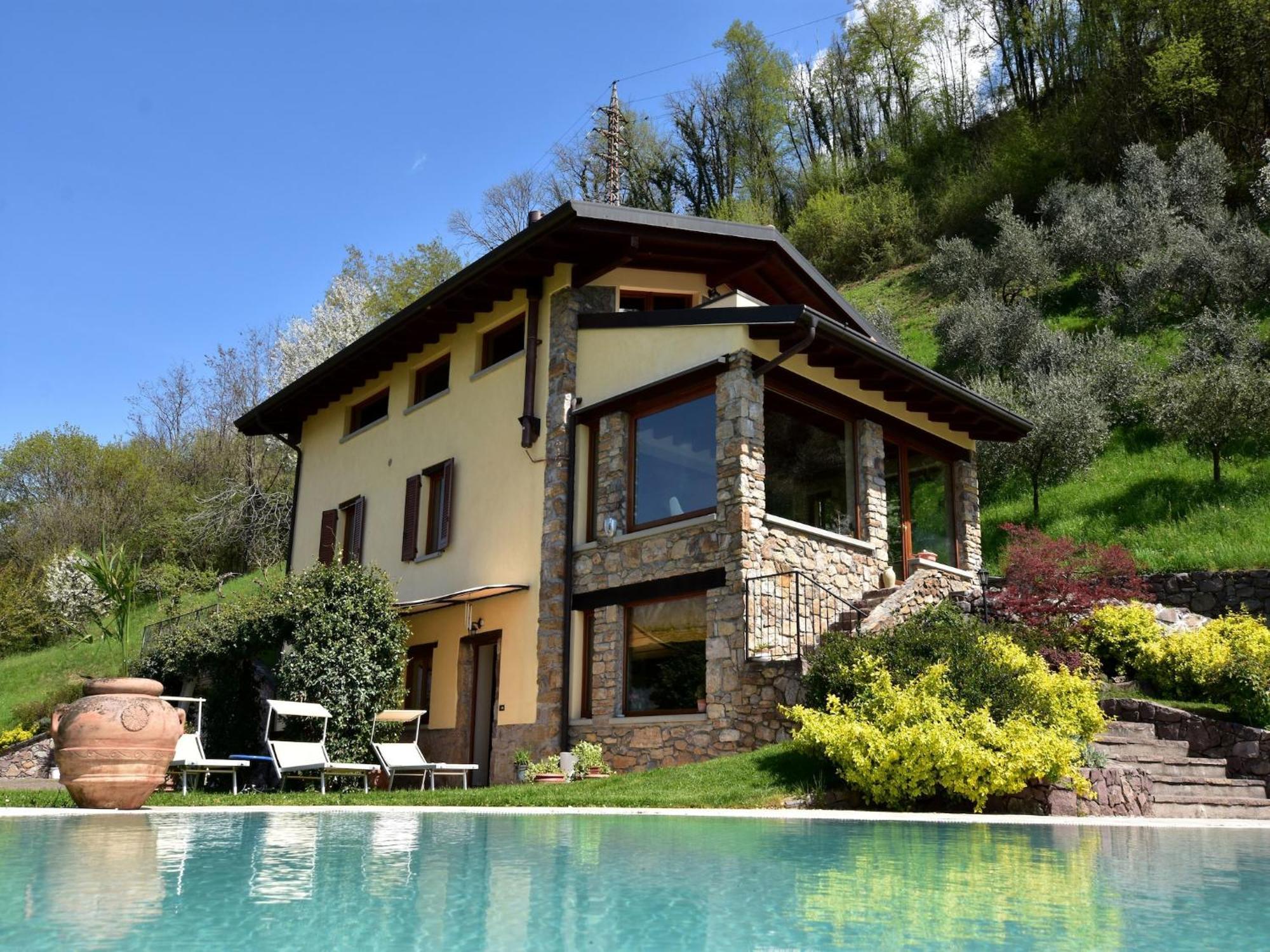 Villa In Pisogne With Pool Garden And Lake View Luaran gambar